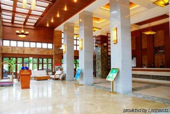 Haiyue Bay Holiday Hotel Санья Интерьер фото