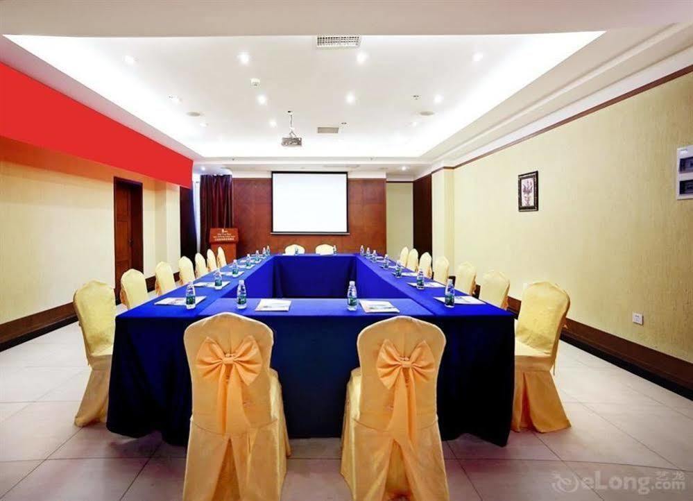 Haiyue Bay Holiday Hotel Санья Экстерьер фото