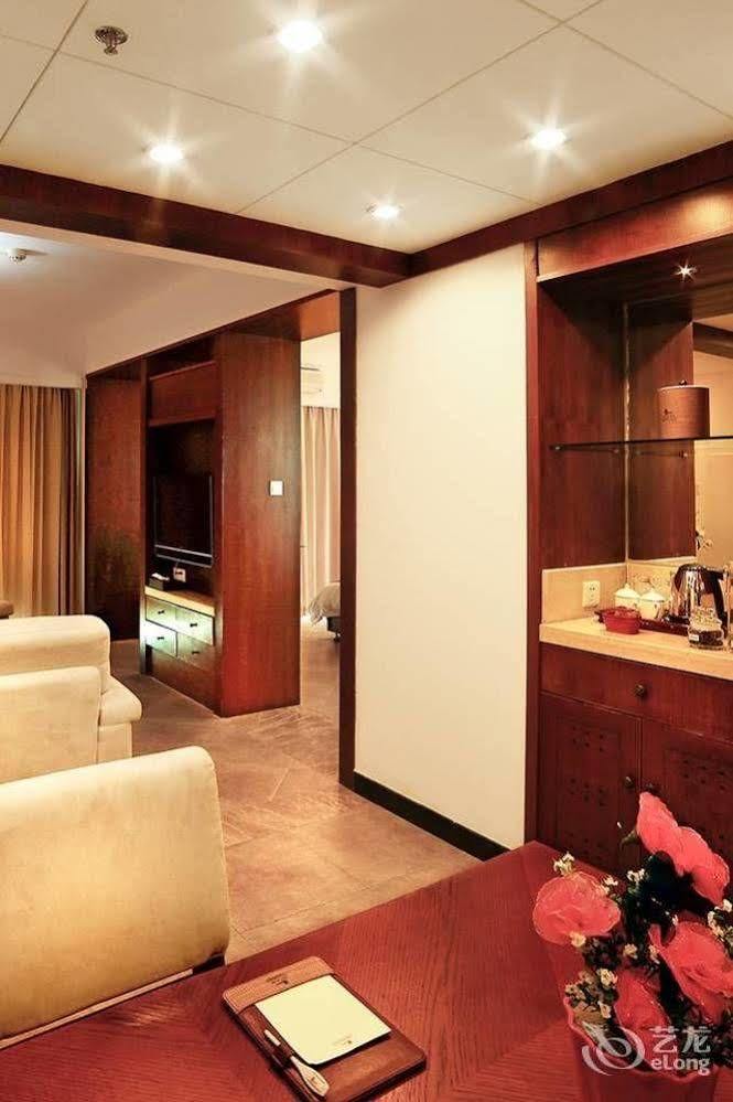 Haiyue Bay Holiday Hotel Санья Экстерьер фото